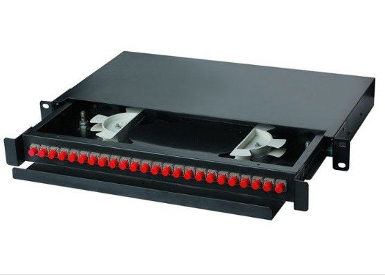 中国 接続Pm繊維のカプラー、ケーブル ガイドが付いている1550nm St繊維のカプラーを滑らせる1U サプライヤー