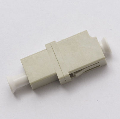 LC/PCのマルチモード・ファイバの視覚のアダプターの安定性が高い陶磁器の袖材料 サプライヤー